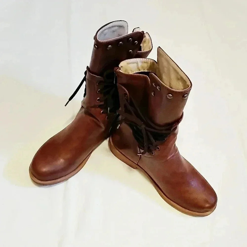 Classic Lace-Up Women's Brown Leather Boots